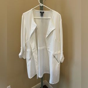 White SOHO jacket/cardigan